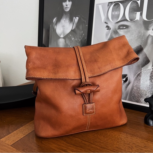 RESTORED VINTAGE DOONEY & BOURKE FLORENTINE TOGGLE LEATHER CROSSBODY BAG - Picture 1 of 14
